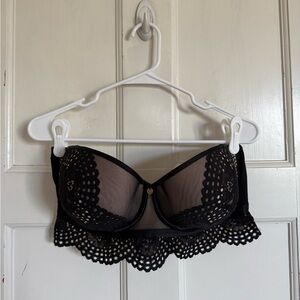 Cacique black lace lightly lined strapless bra size 40DD